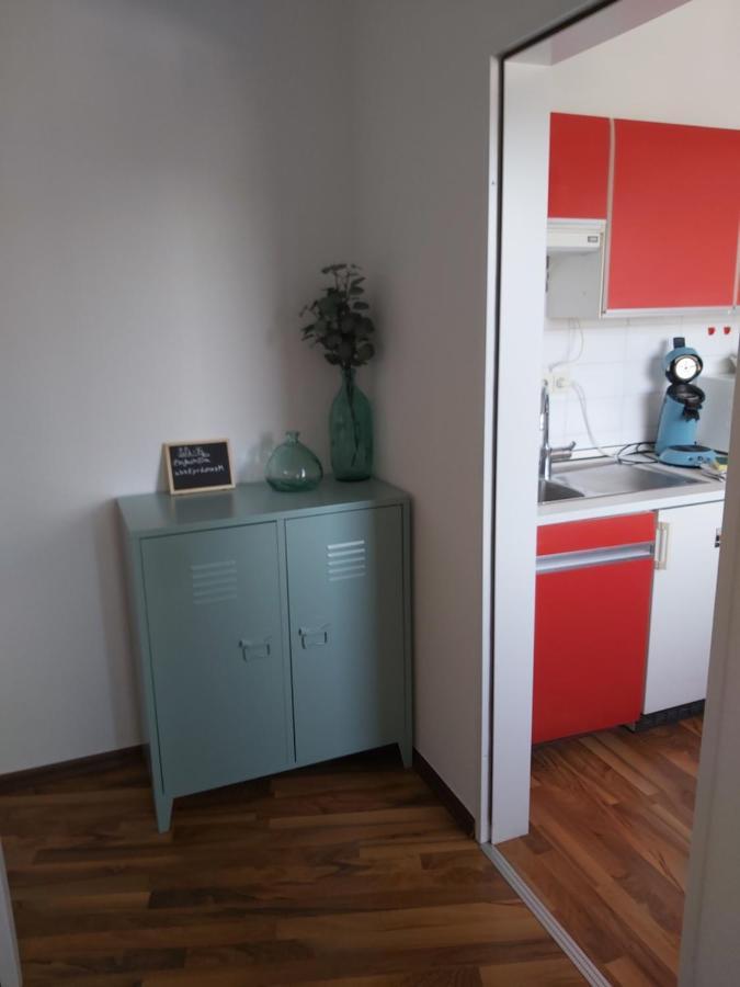 Well Located Flat With Balcony Apartment Dusseldorf Exterior photo